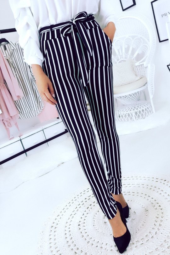 Black and white striped slim pants with pockets and belt. Pants 694 - 7
