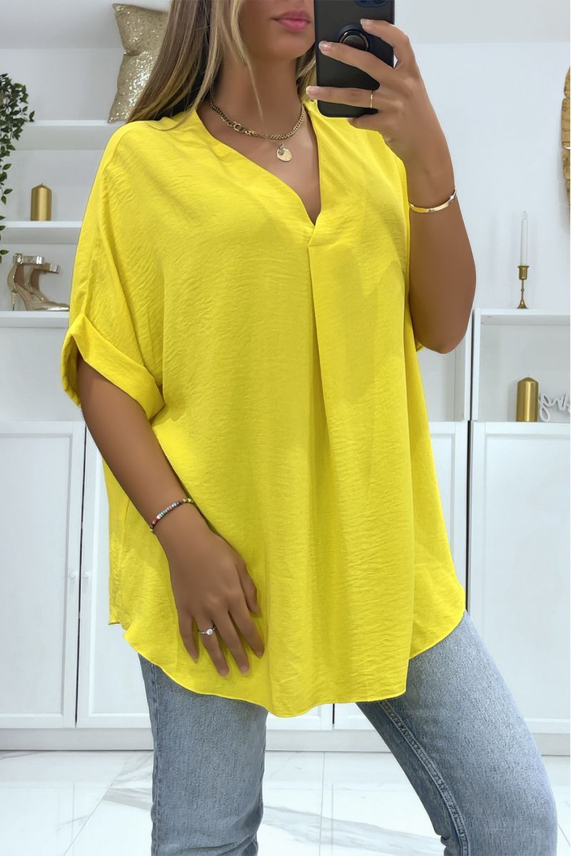 Solid color yellow oversized top V-neck and batwing effect sleeves - 3