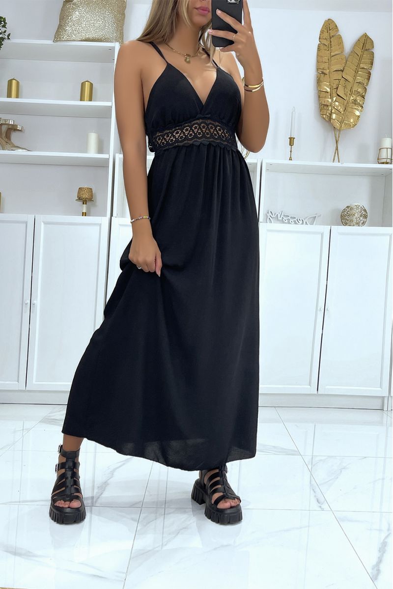 Lange zwarte jurk met V-hals, bandjes en mooi kant onder de buste - 2