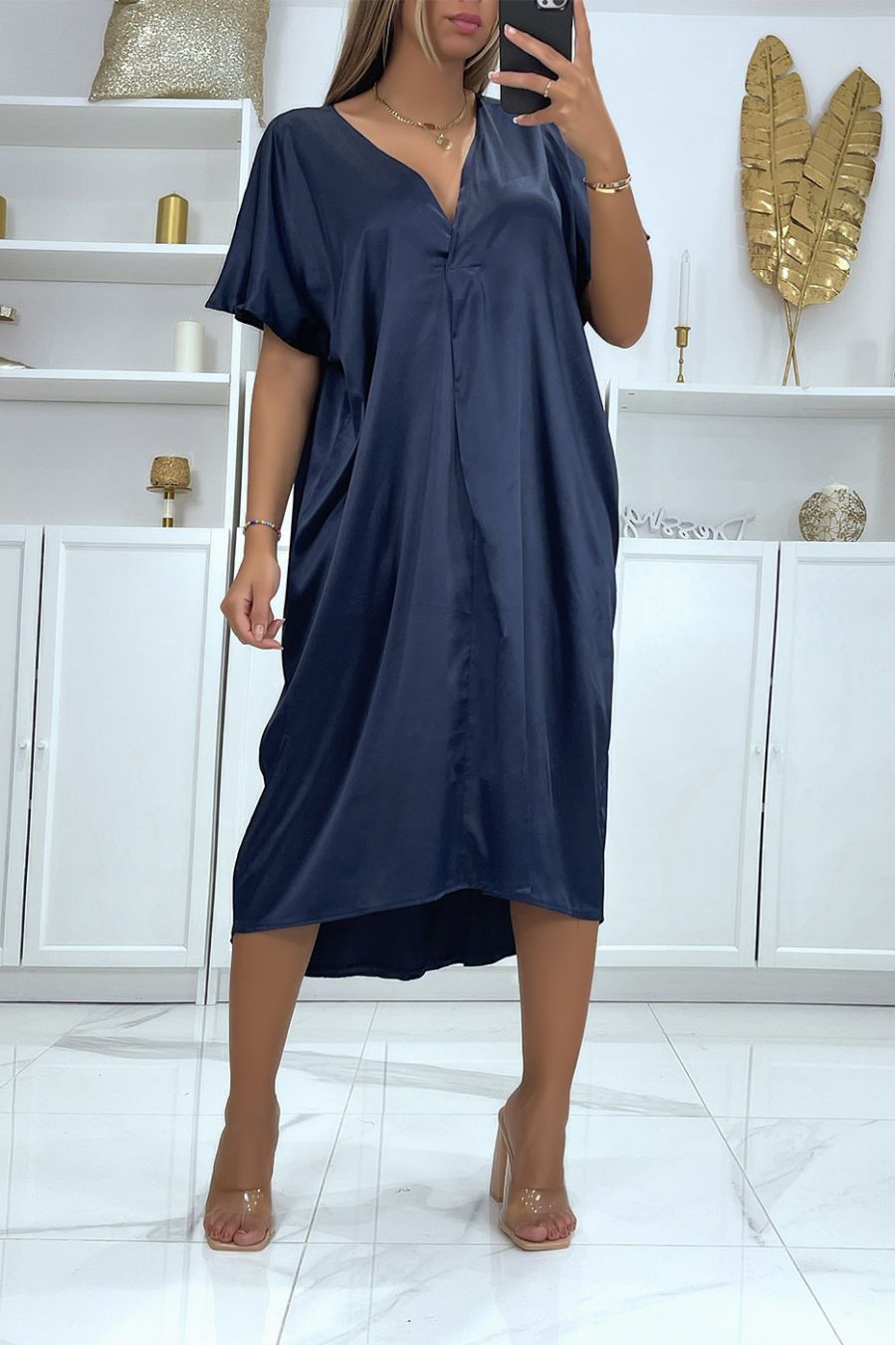 Robe mi-longue marine ample satinée col V - 3