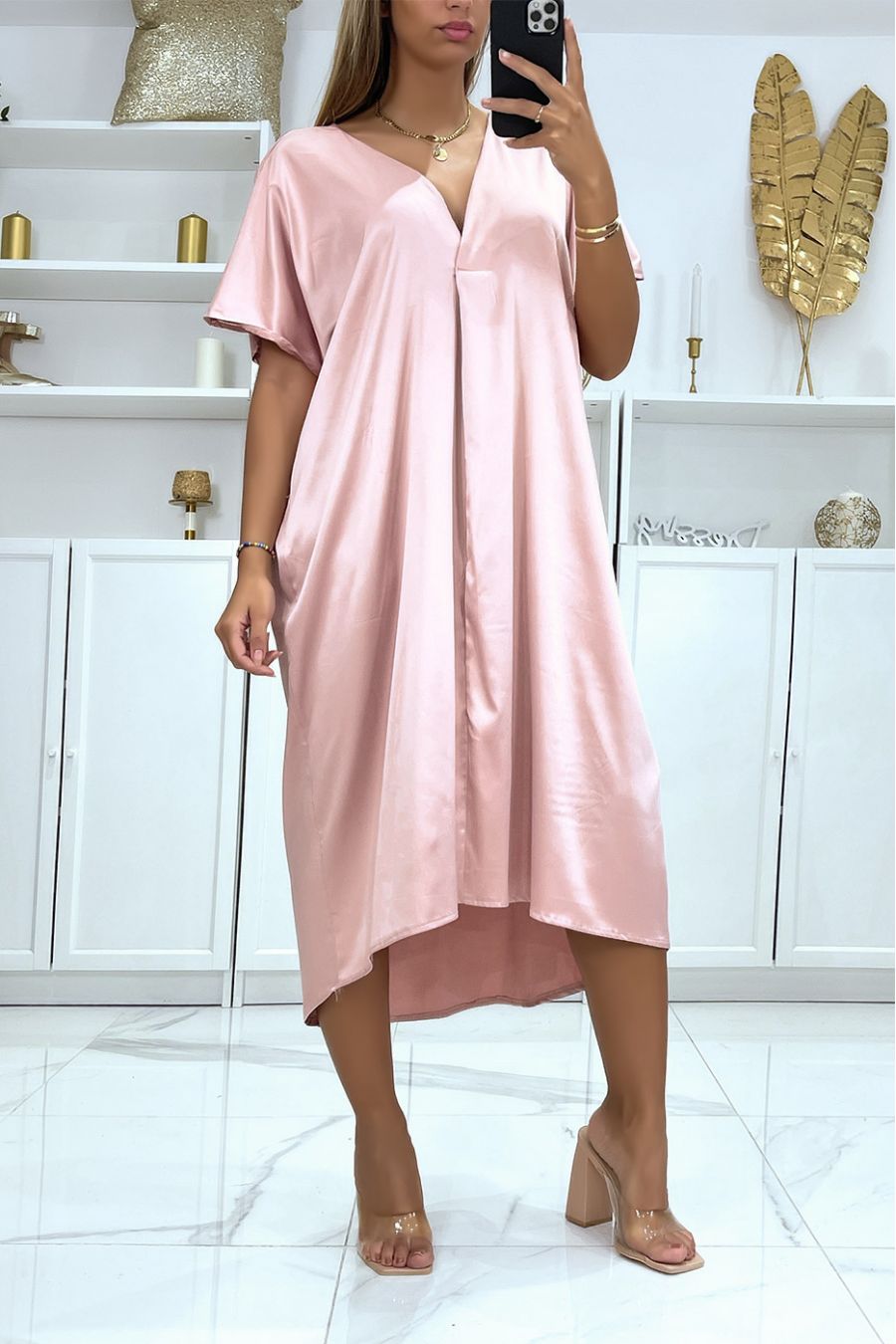 Loose pink satin V-neck midi dress - 2