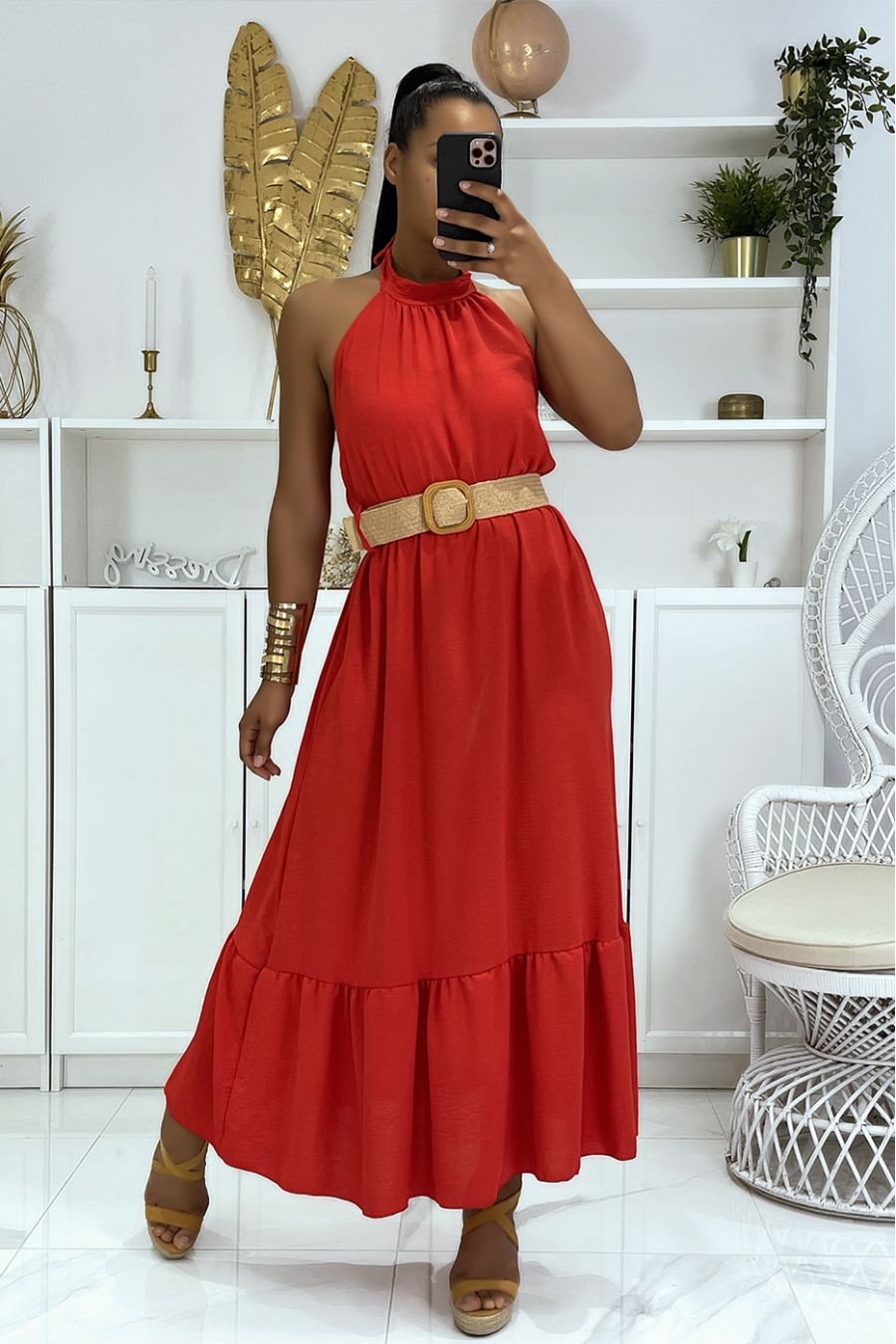 Lange rode jurk met ronde hals en riem in bohemian chique stijl met stroeffect - 1