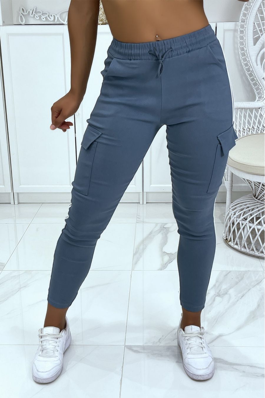 Blauwe jegging met witte strepen en zakken - 3