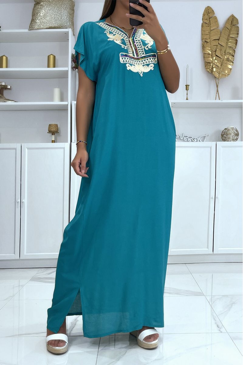 Green djellaba dress very comfortable to wear with pretty embroidered pattern on the collar adorned with rhinestones - 3