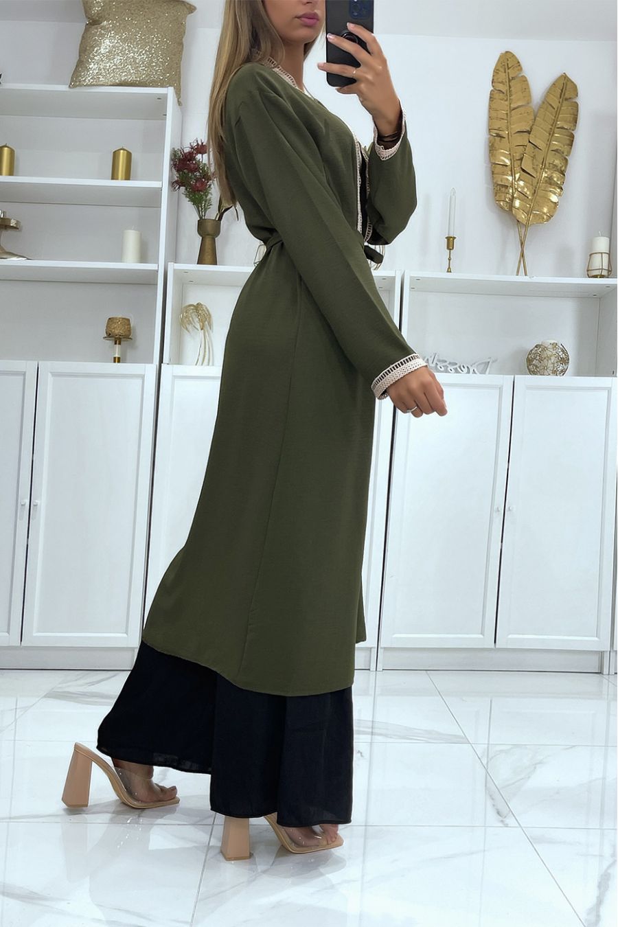 Long kimono kaki avec dentelle sur les contours  - 4