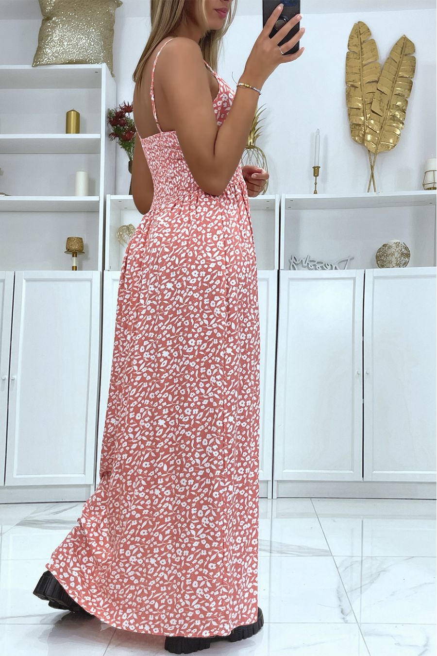 Long pink dress with very chic floral pattern - 4