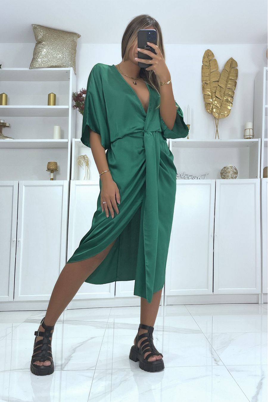 Groene satijnen kimonojurk met gekruiste voorkant - 3