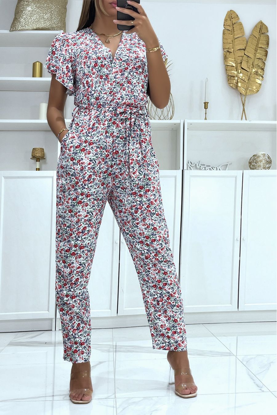 combinaison blanche motif fleuris très chic avec poches et ceinture  - 1