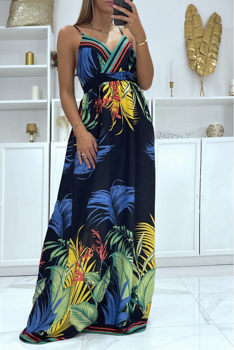 Zeer chique lange jurk met bloemenpatroon op zwarte achtergrond - 1