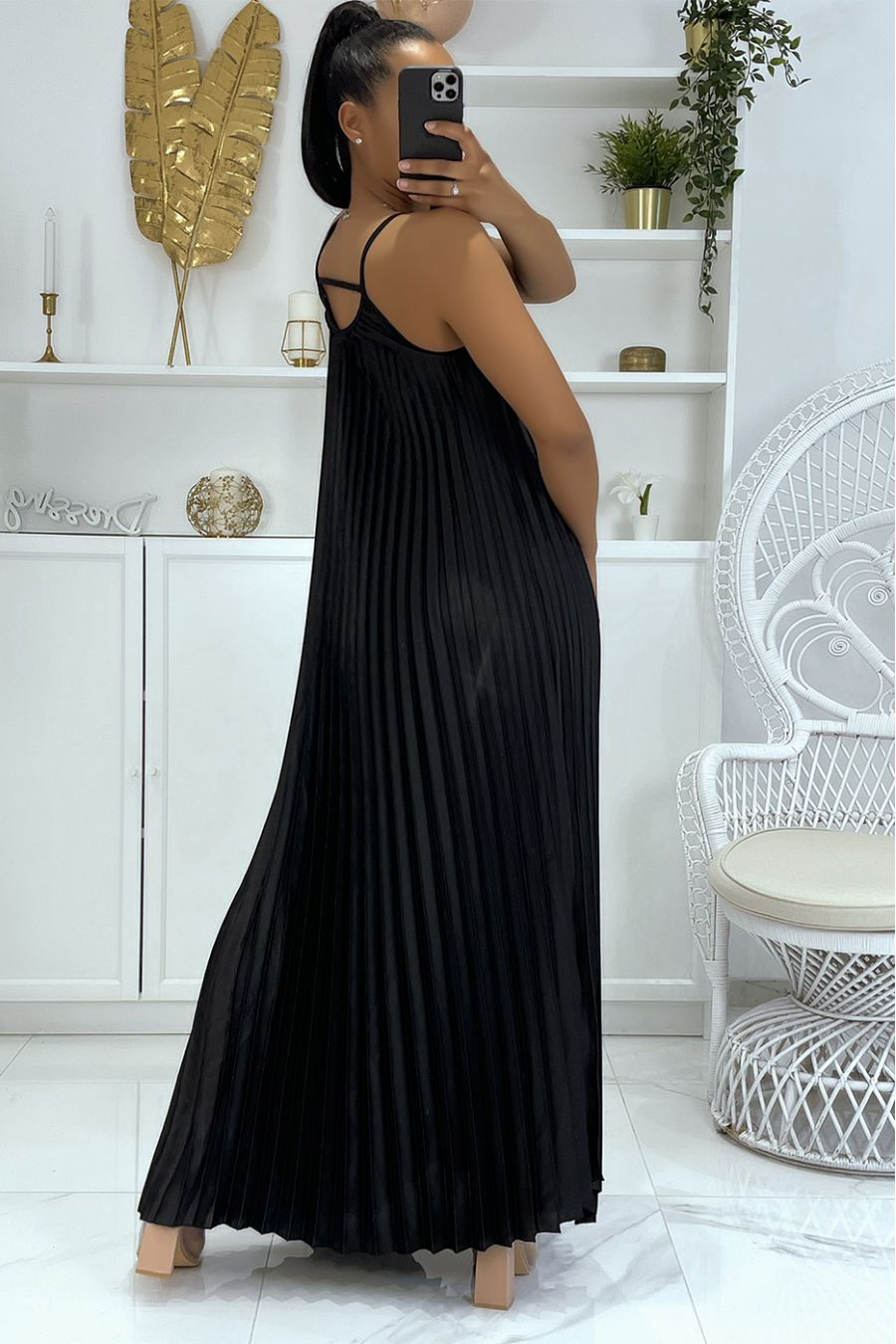 Longue robe plissé noire très class  - 4