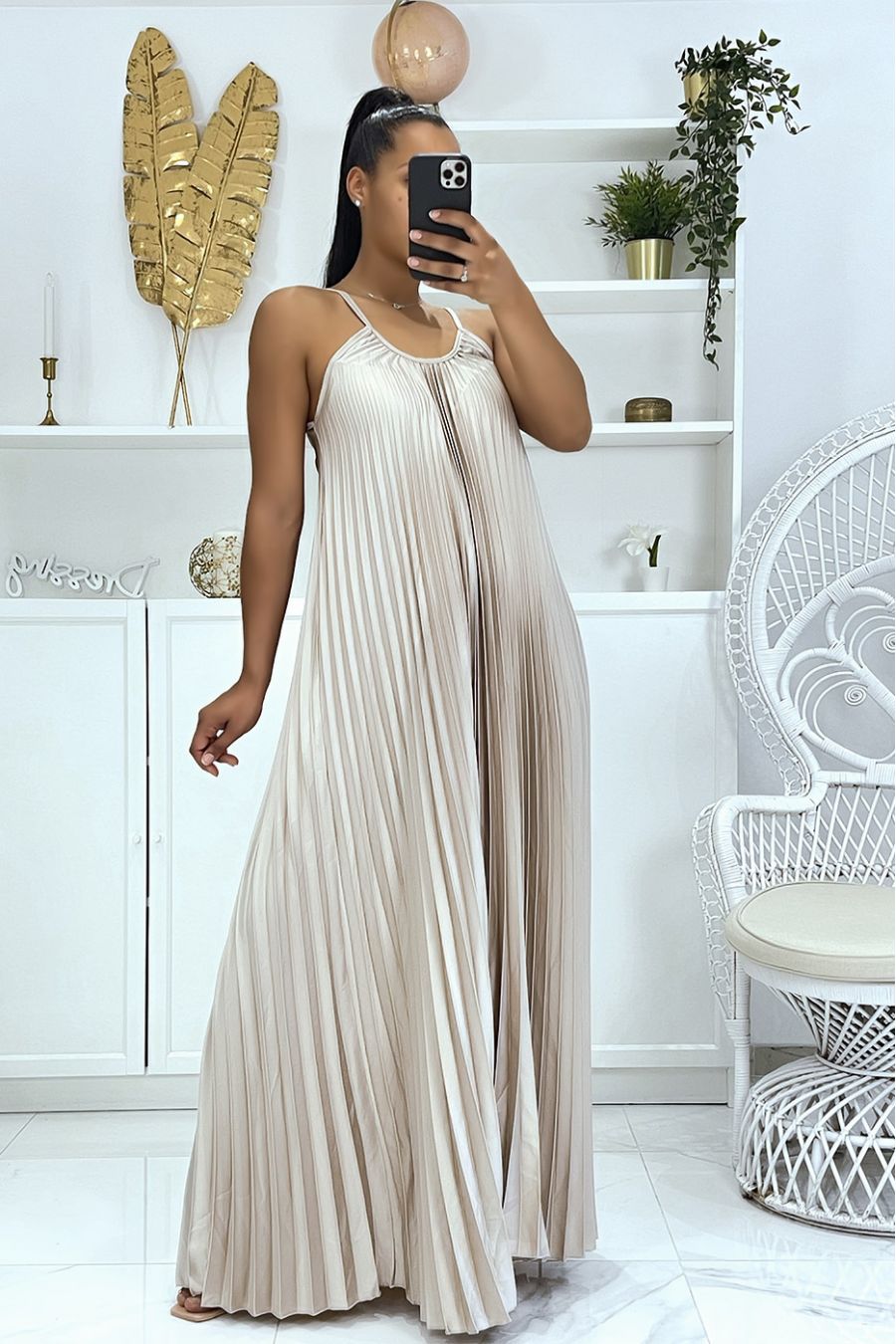 Longue robe plissé beige très class  - 4