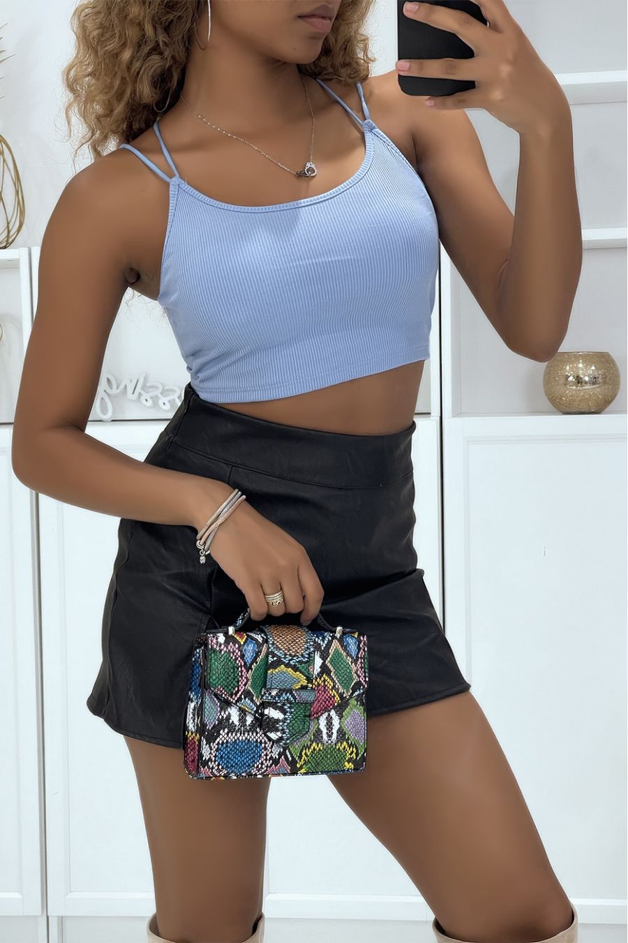 Blue bralette crop top with crossed straps and padded cups - 3