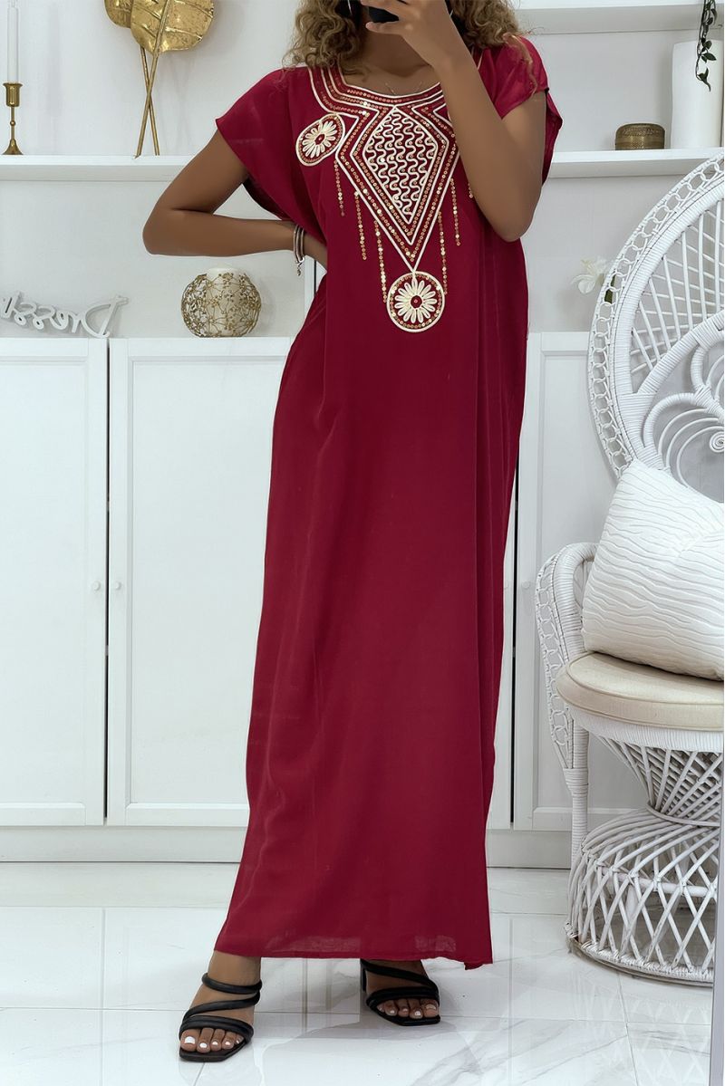 Burgundy djellaba dress very comfortable to wear with pretty embroidered pattern on the collar adorned with rhinestones - 2