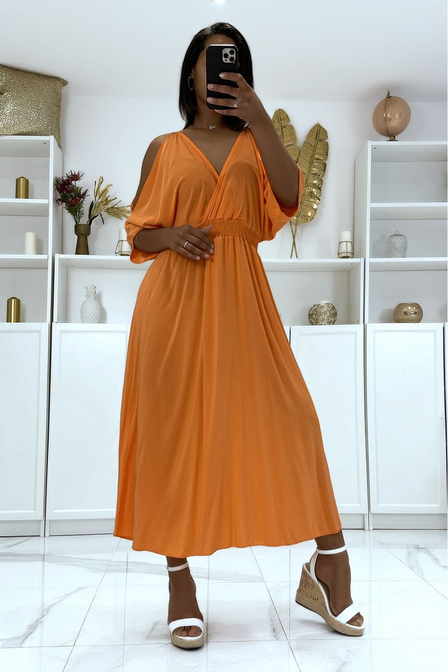 Long orange V-neck dress with straps - 3