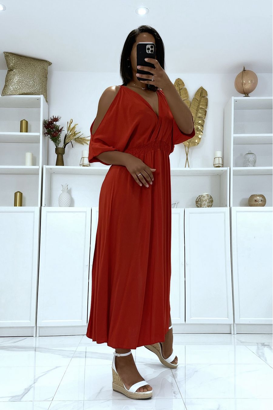 Long red V-neck dress with straps - 3