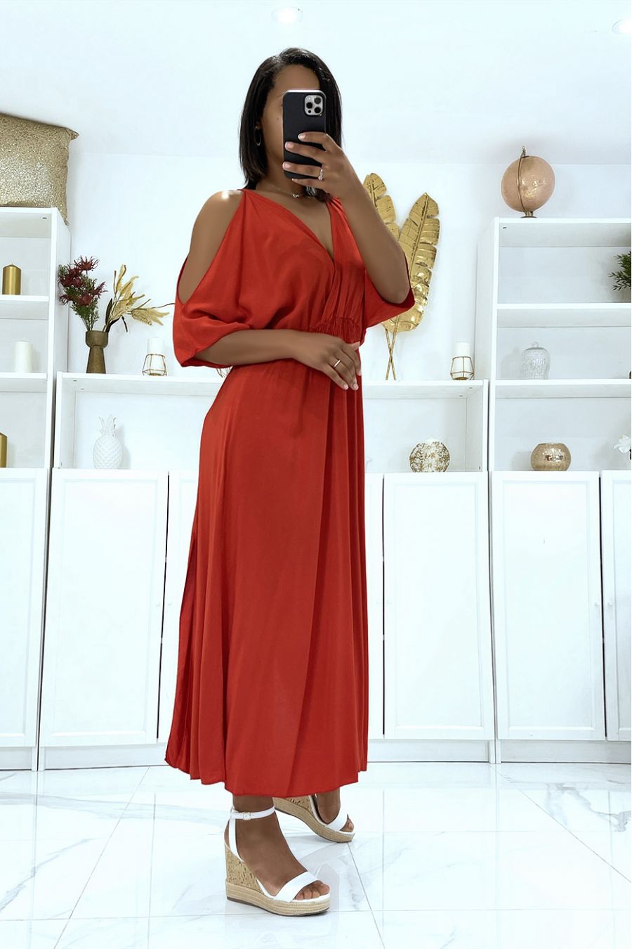 Long red V-neck dress with straps - 4