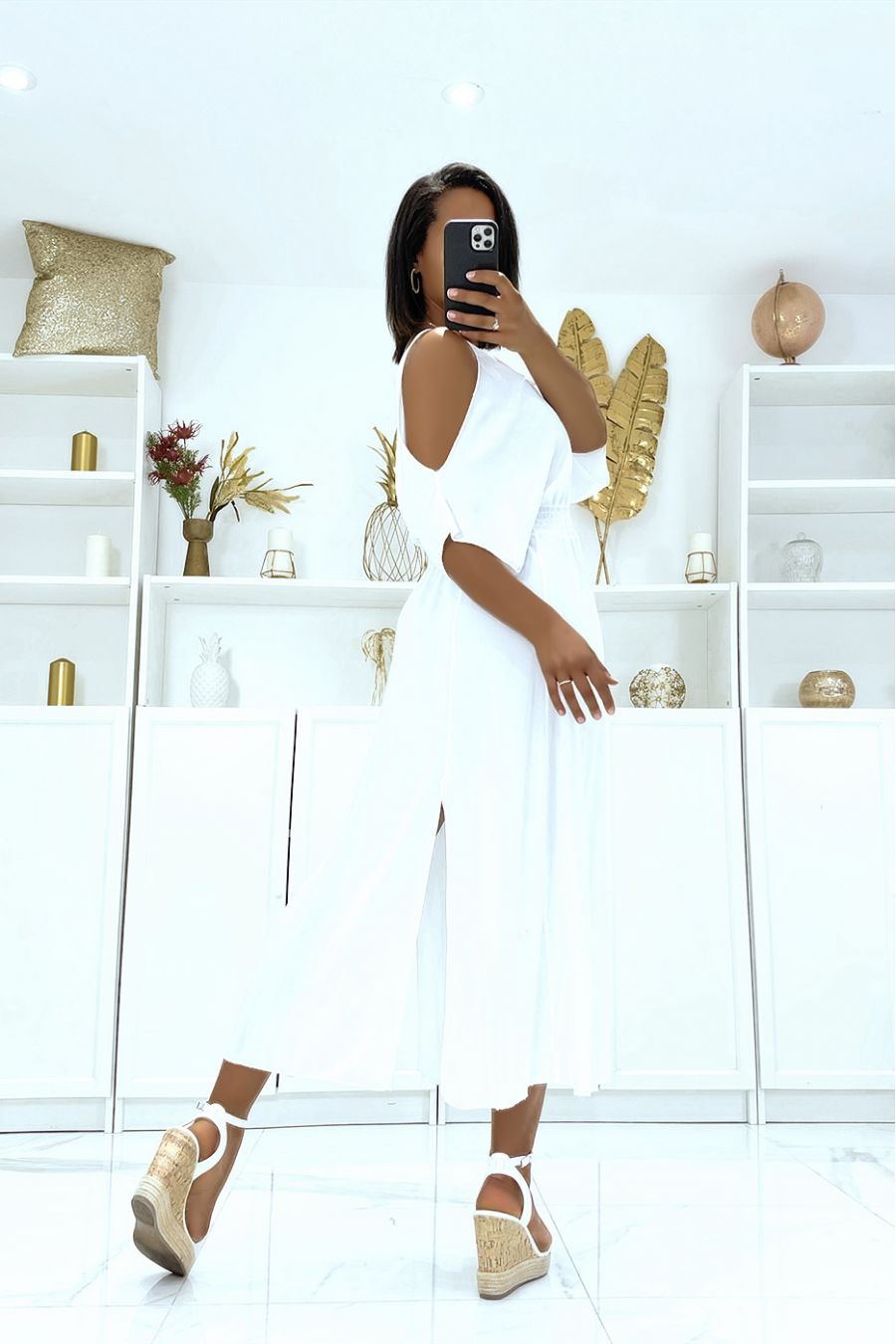 Long white V-neck dress with straps - 5