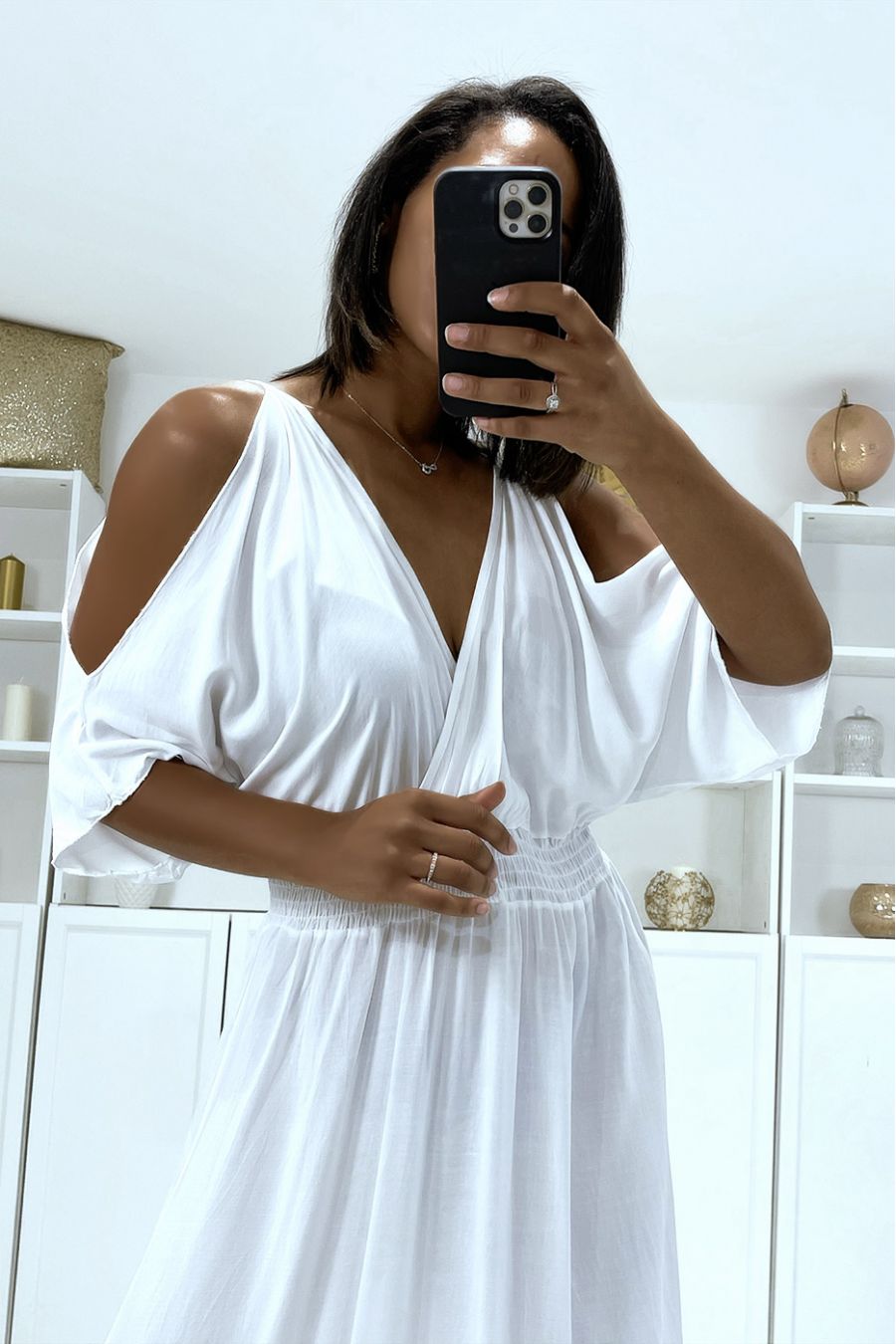Long white V-neck dress with straps - 7
