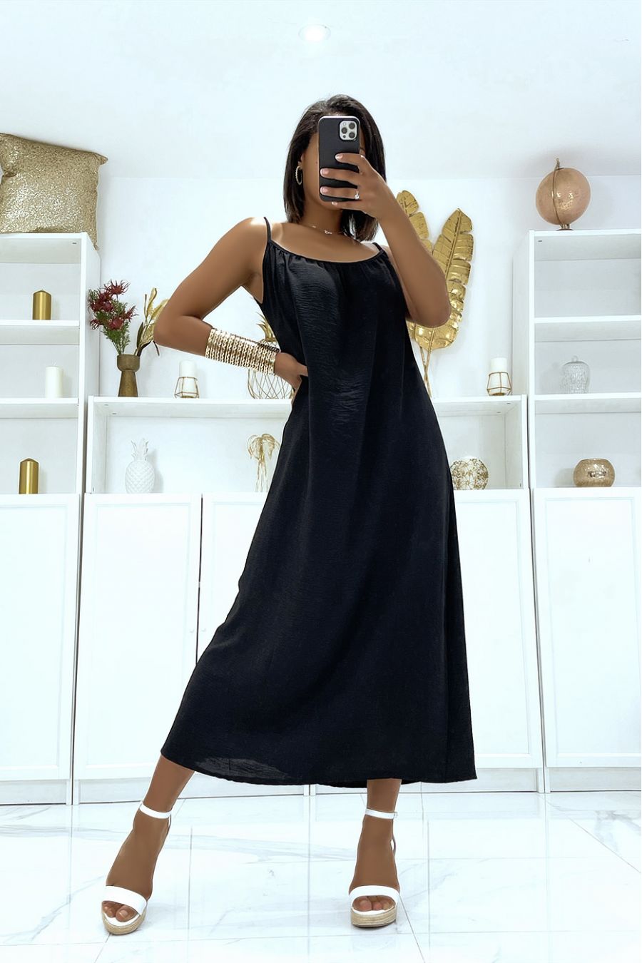 Long black flared dress with strap - 2