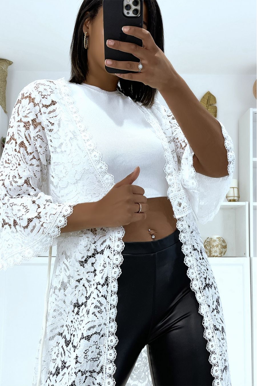 Long kimono blanc entièrement en crochet avec ceinture cordon  - 1