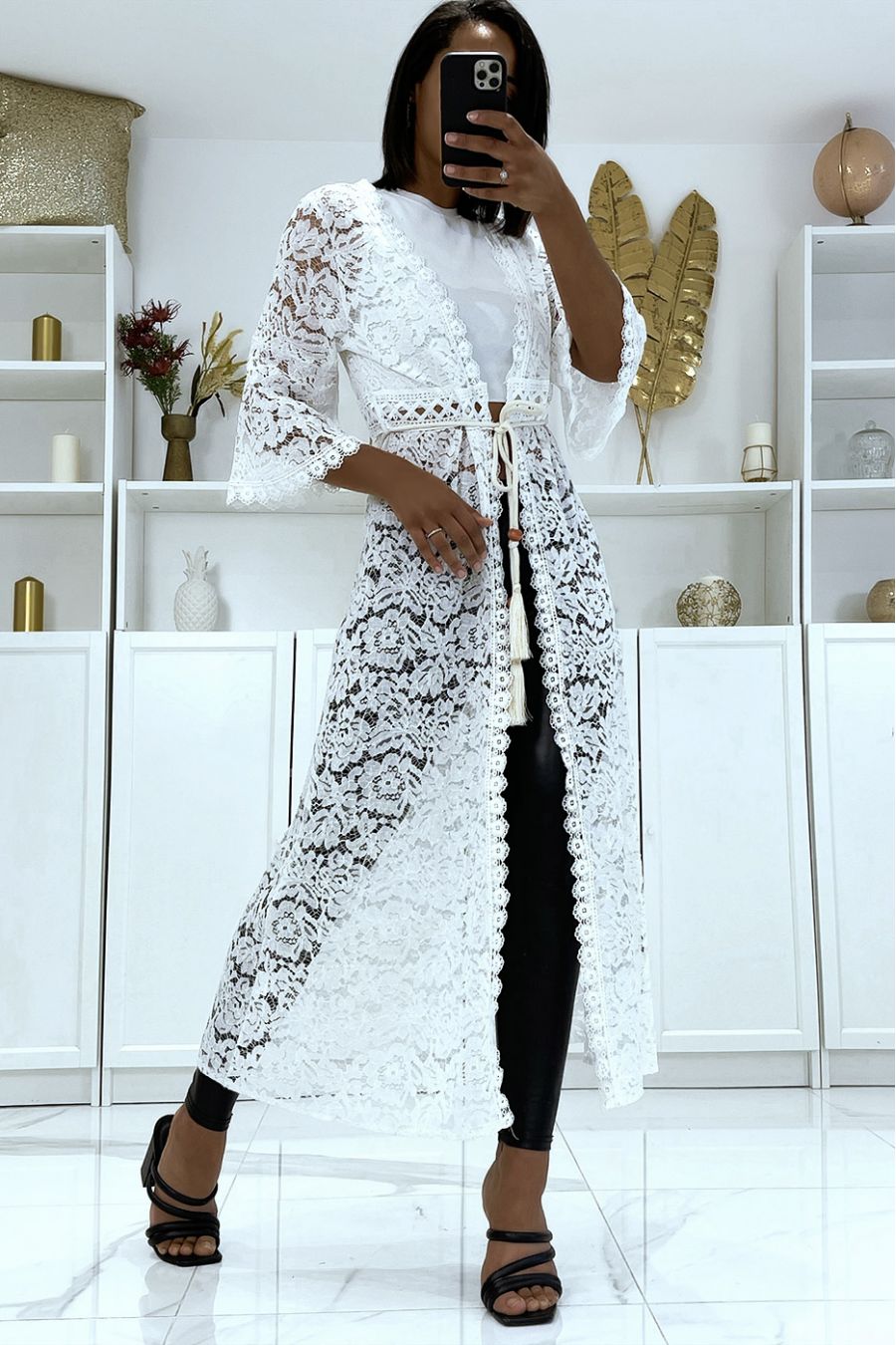 Long white kimono entirely in crochet with drawstring belt - 3