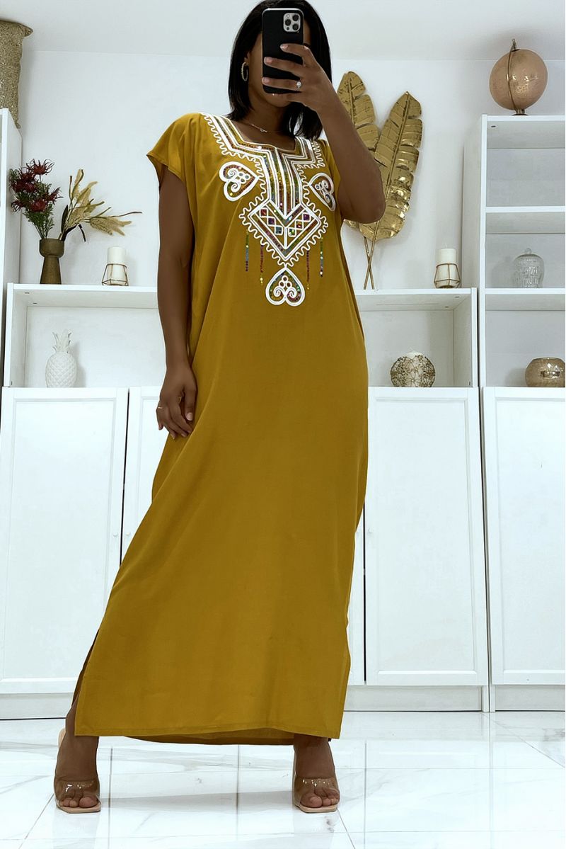 Very light mustard djellaba dress to wear with pretty embroidery and sequins - 2