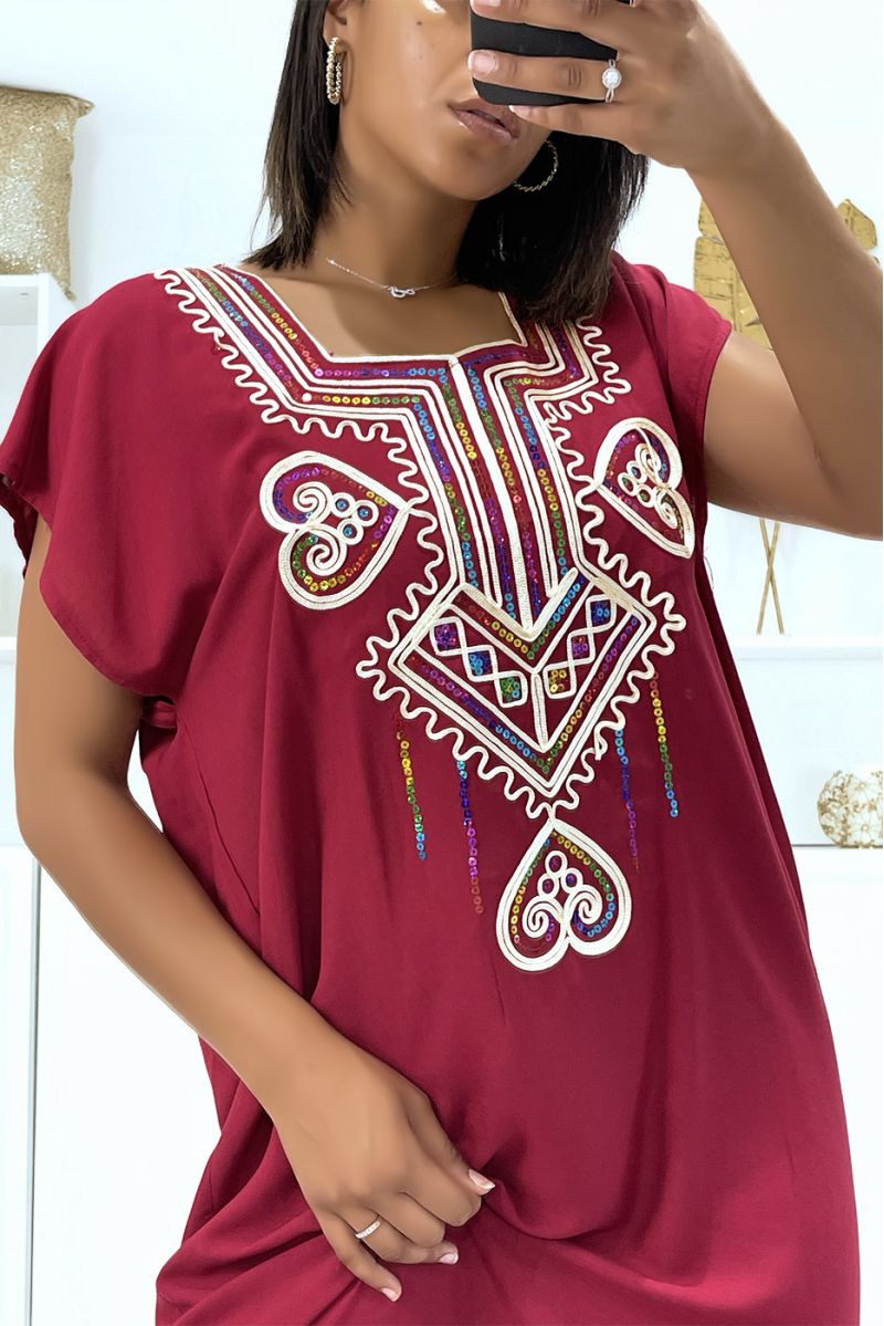 Robe djellaba bordeaux très légère à porter avec jolie broderie et sequins - 1