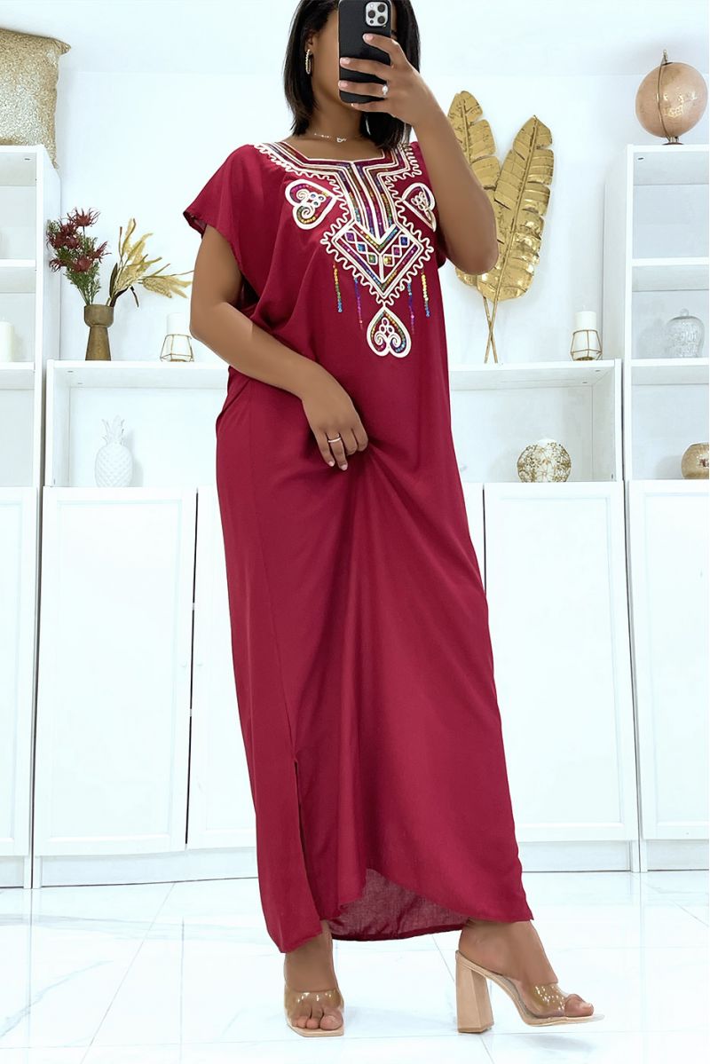 Robe djellaba bordeaux très légère à porter avec jolie broderie et sequins - 2