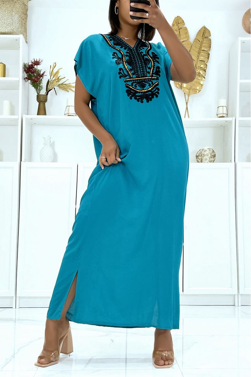 Robe djellaba vert d'eau très légère à porter avec jolie broderie et sequins - 2