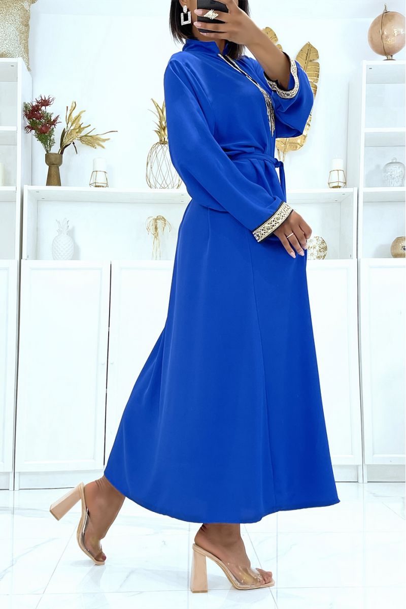 Royal satin dress with gold embroidery and Mao collar - 3