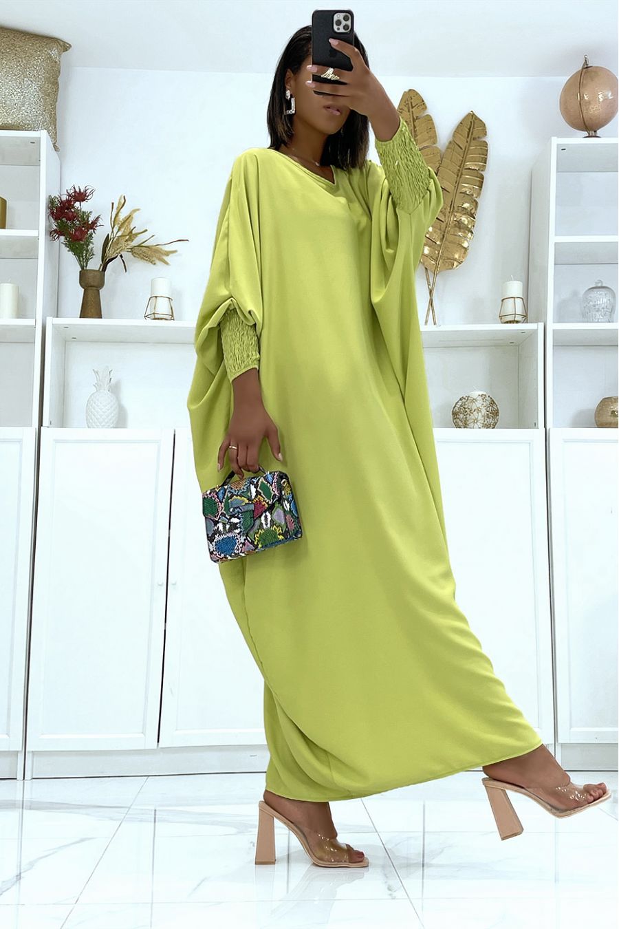 Oversized anijsgroene satijnen jurk met vleermuismouwen strak aan de voorkant - 3