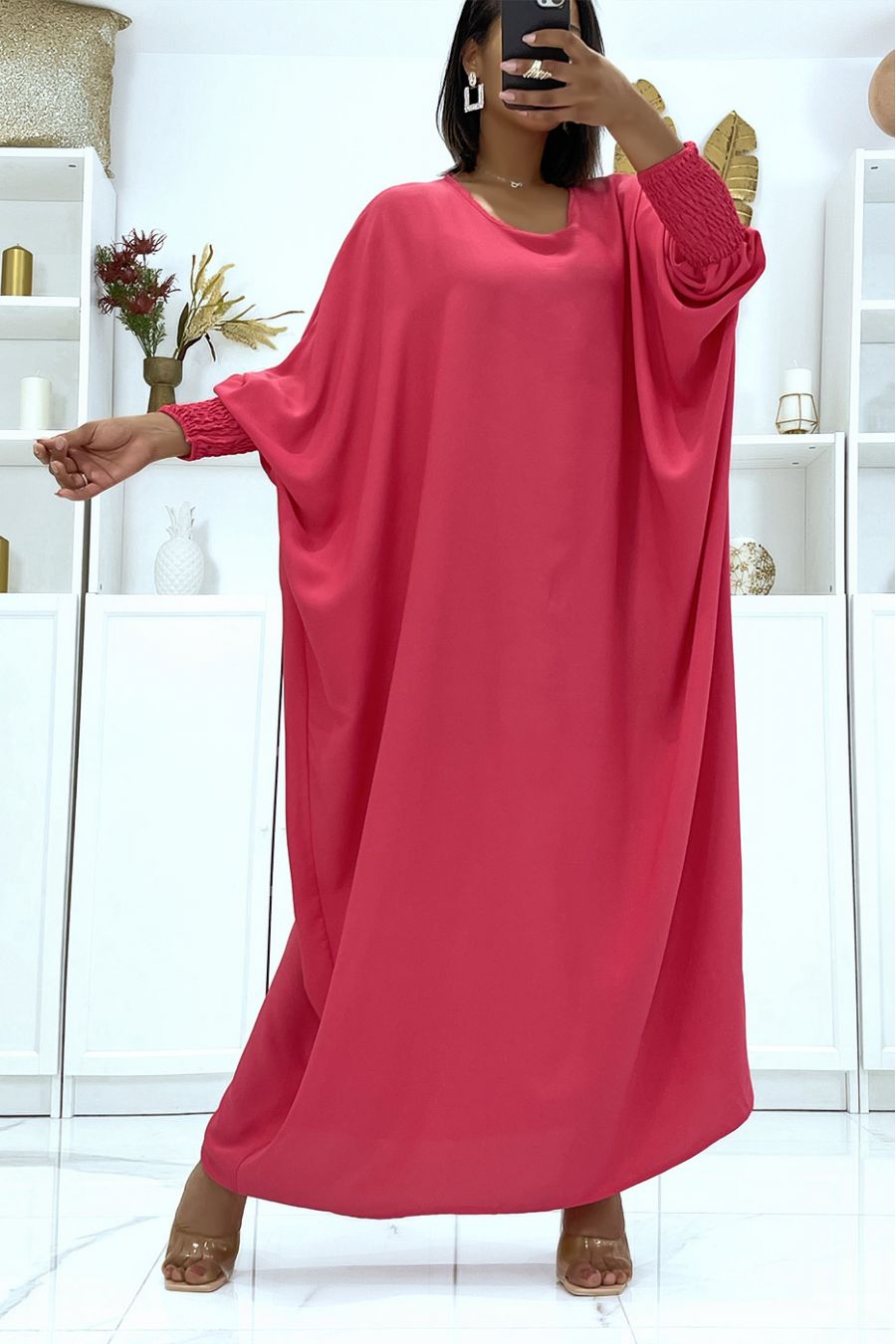 Oversized fuchsia satijnen jurk met vleermuismouwen strak aan de voorkant - 1