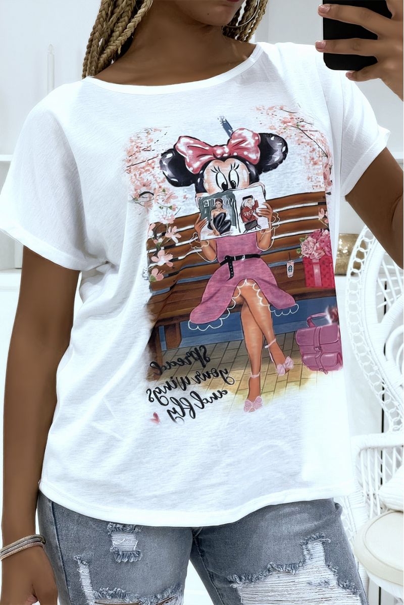 White oversized short-sleeved T-shirt, inspired print and character on bench - 1