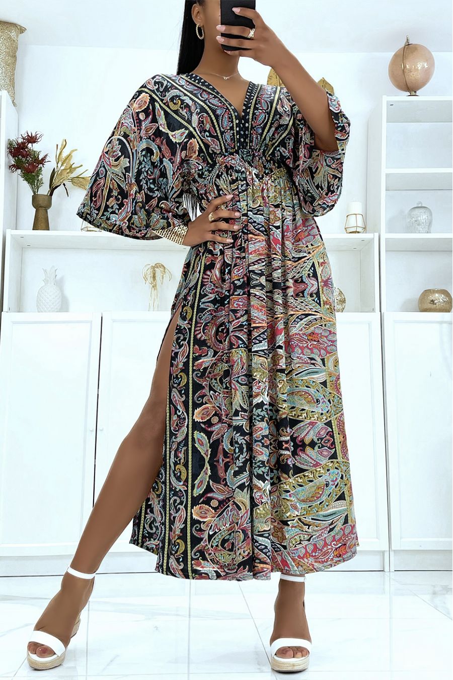 Sublime robe kimono en soie avec joli motif noir  - 1