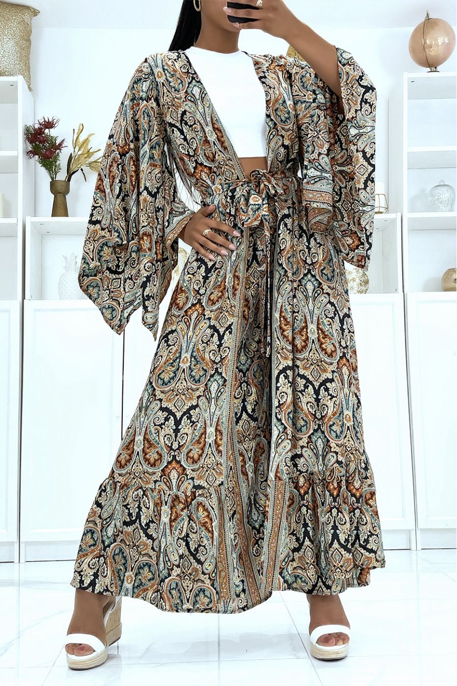 Sublime silk kimono with black pattern - 1