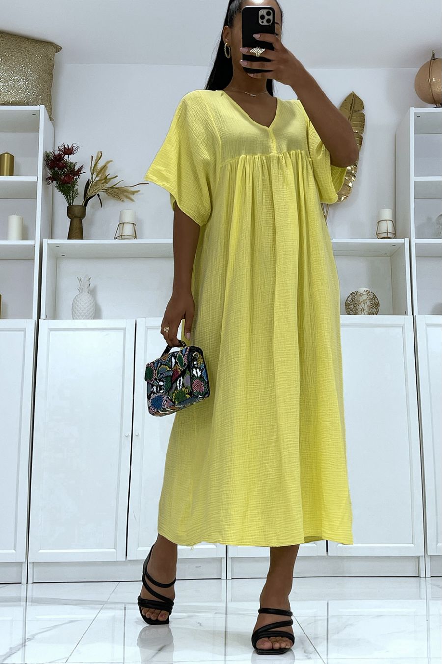 Robe longue oversize jaune à manches mi-longues et col V - 3