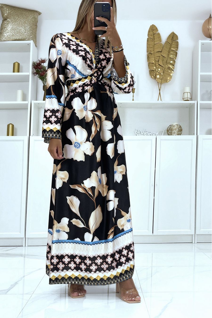 Long black satin dress with heart wrap effect and pretty crossed ring at the chest - 3