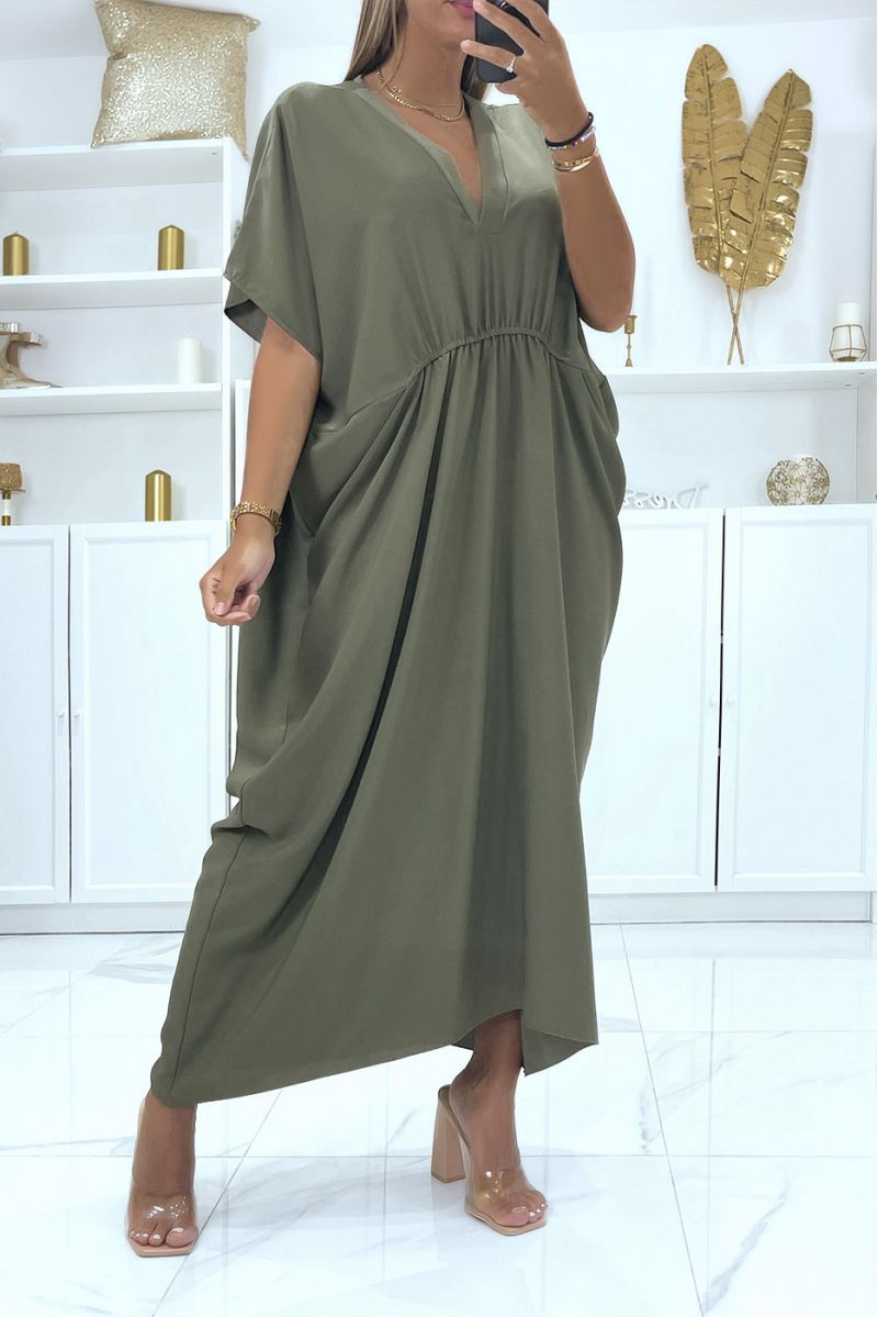 Khaki oversized dress with V-neck fitted at the waist and half-length sleeves - 2