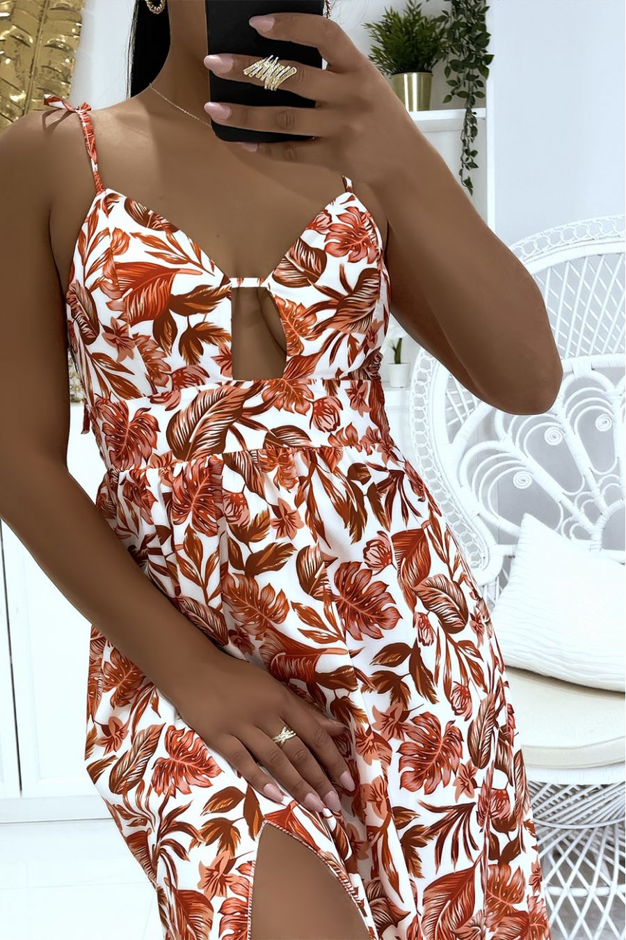 Long orange dress with thin straps in colorful foliage print and super trendy V-neck - 5