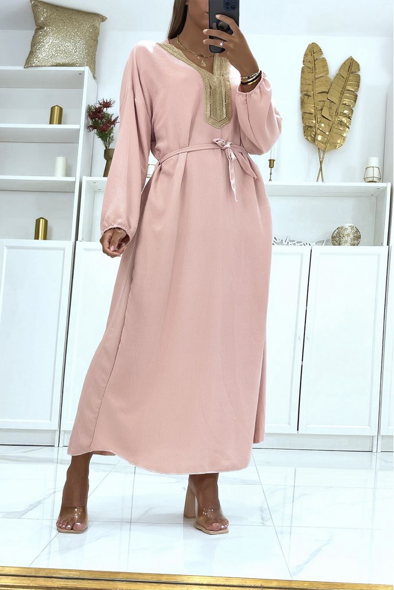 Sublime pink abaya with gold details at the collar and belt at the waist - 1