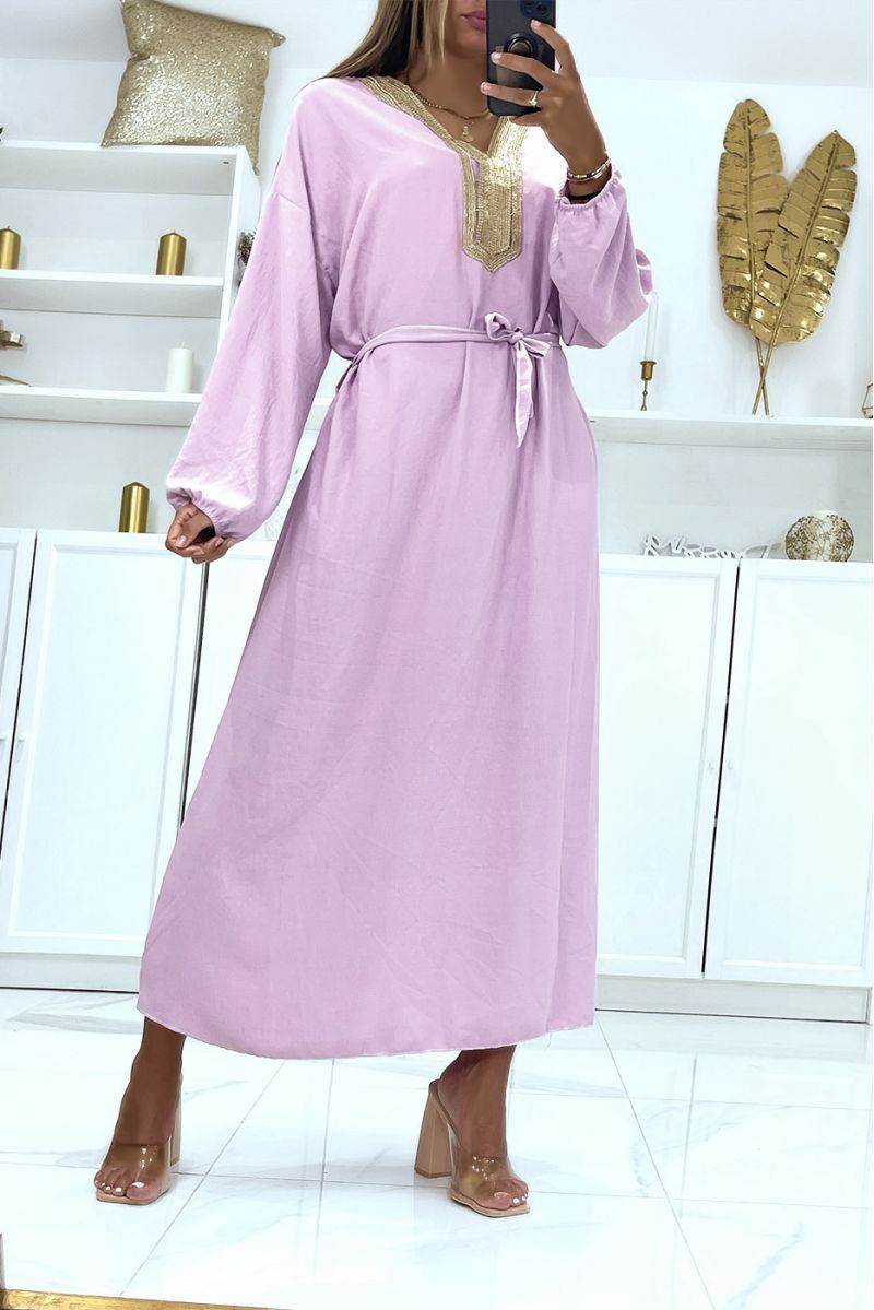 Sublime lilac abaya with gold details at the collar and belt at the waist - 1