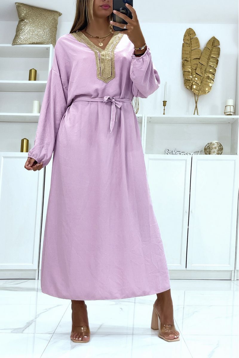 Sublime lilac abaya with gold details at the collar and belt at the waist - 2
