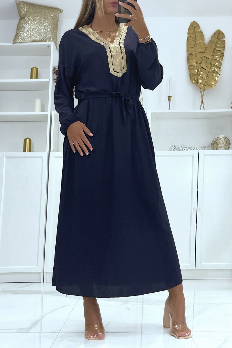 Sublime navy abaya with gold details at the collar and belt at the waist - 2