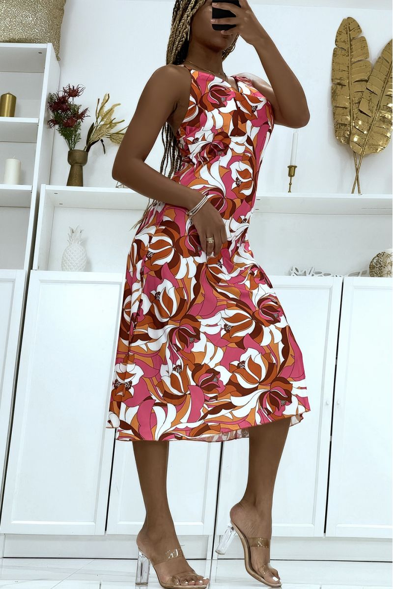 Oranje jurk met trendy wespeneffect print, split aan de zijkant en iets laag uitgesneden - 2