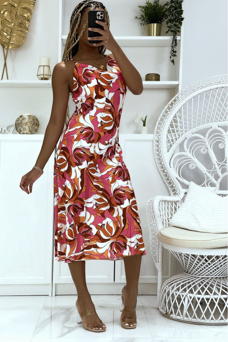 Oranje jurk met trendy wespeneffect print, split aan de zijkant en iets laag uitgesneden - 4