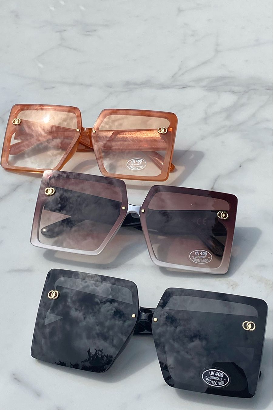 Lot de 12 Lunettes avec différentes couleurs modèle rectangular à vitre fine et détail couleur or sur les branches  - 6