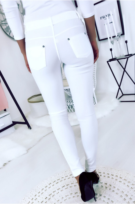 Pantalon fluide blanc motif fleuris elastique aux chevilles avec poches