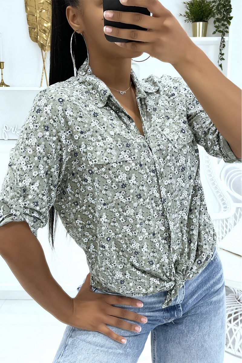 Fluid khaki floral shirt with lapel collar and half-length sleeves and fake chest pockets - 2