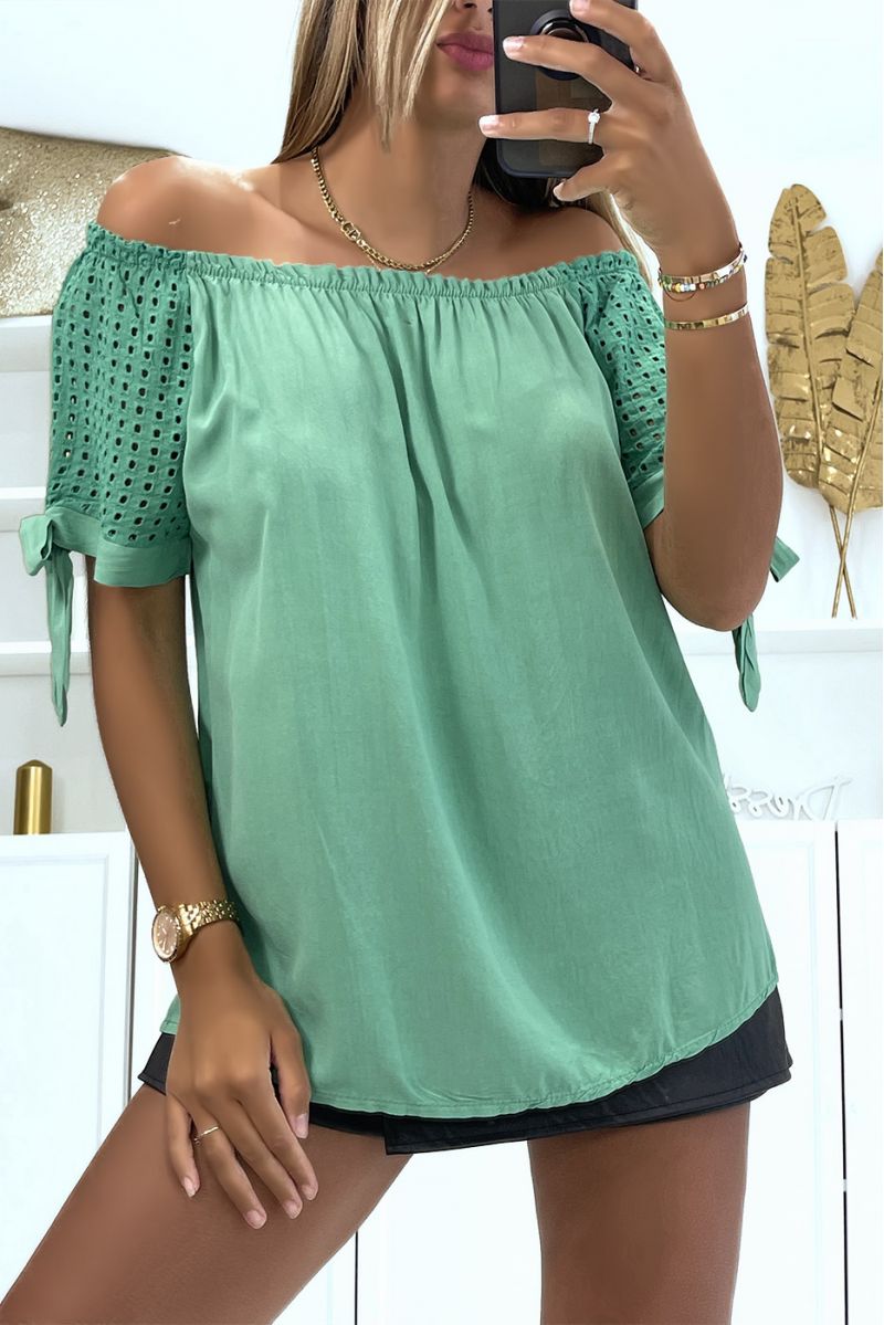 Elastic green bardot collar top and short sleeves in loose lace fits all body types - 2