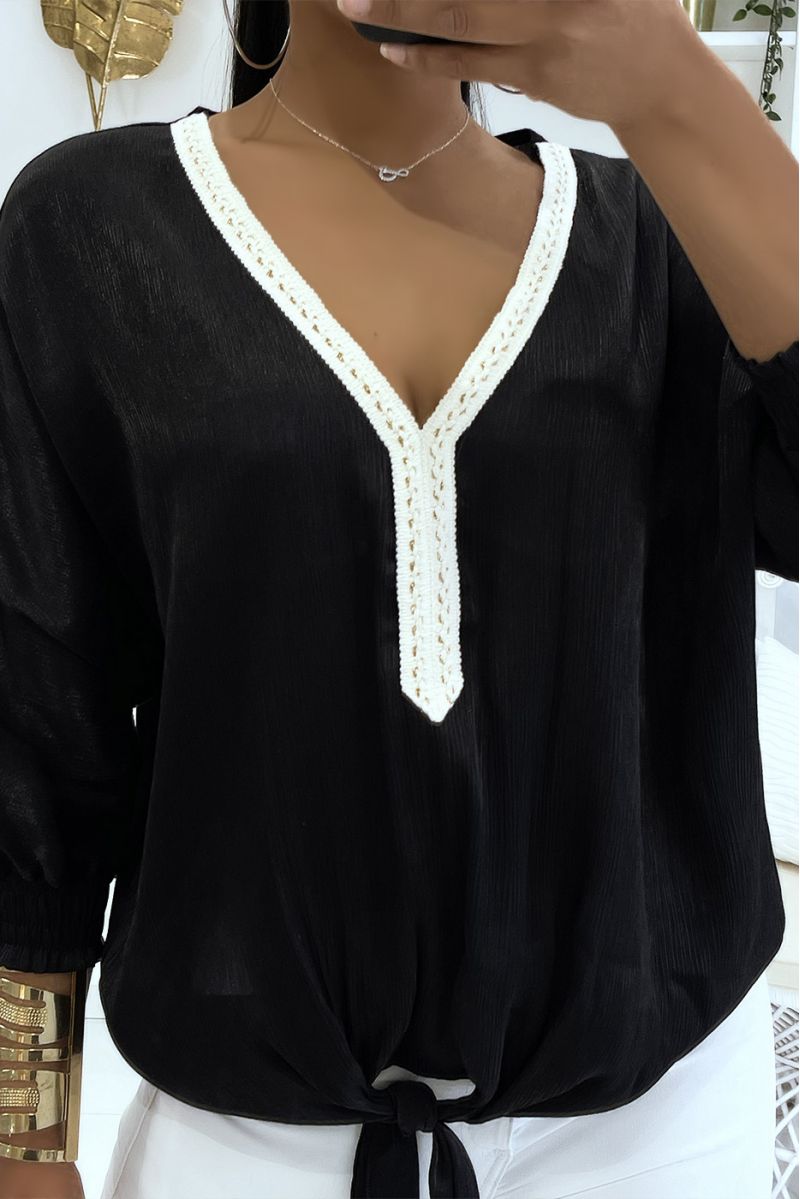 Zwarte effen blouse met licht glanzende reflectie, lange mouwen, elastiek bij de pols - 4
